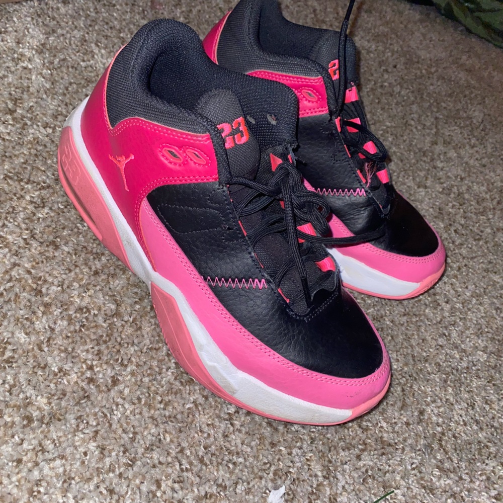 5Y Pink/Black Jordans